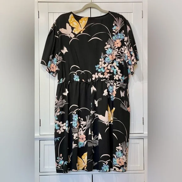 Nemidor Floral V-Neck Midi Dress in Black with Pastel Blooms - Picture 2 of 5